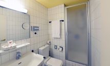 Komfort_Einzelzimmer_Vogesen_Bad.jpg